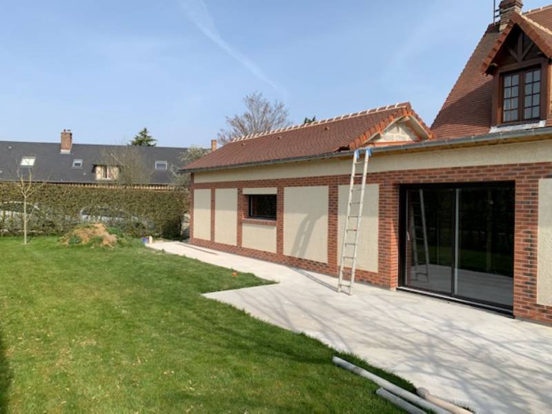 Agrandissement avec un style authentique à la maison individuelle à Terres de Caux