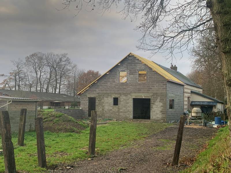 Agrandissement avec étage d'une maison en briques et silex à côté de Dieppe 76